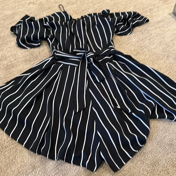 WHOIAM Black and White Romper - Picture 5 of 7